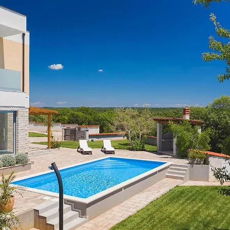 Villa In Peroj With Pool Near