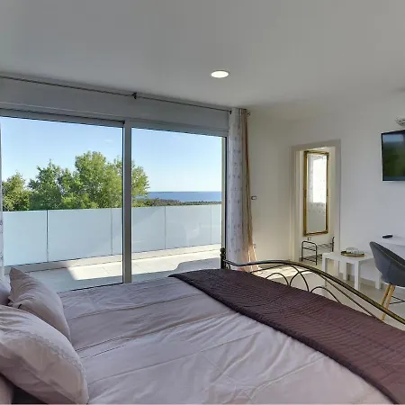 Modern In Peroj With Pool And Parasol Villa