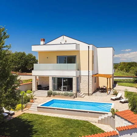 Modern In Peroj With Pool And Parasol * Barbariga