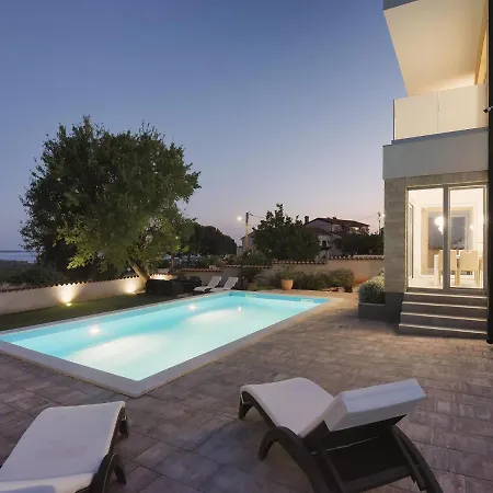 Modern In Peroj With Pool And Parasol Villa Barbariga