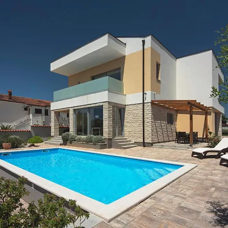 Modern In Peroj With Pool And Parasol Villa *