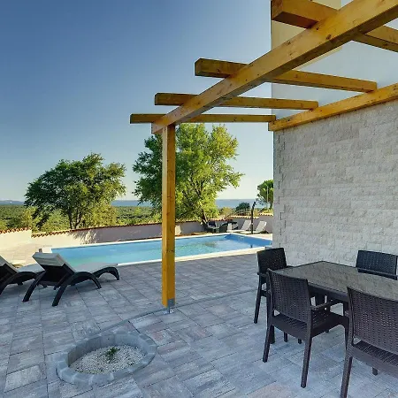 Modern In Peroj With Pool And Parasol Villa Barbariga